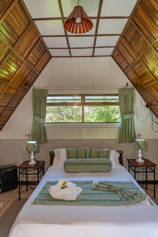 Hortensias Chalets Vara Blanca Эредия Экстерьер фото